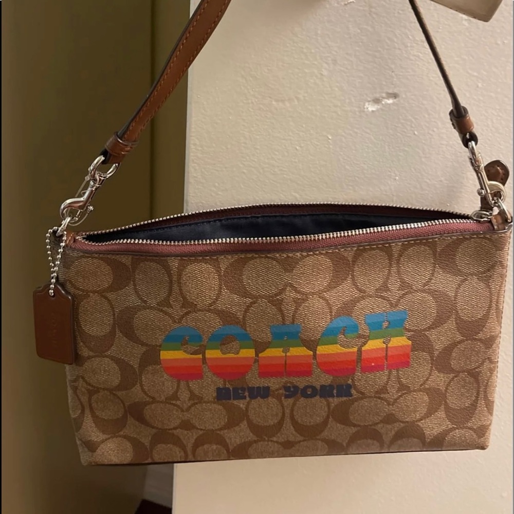Coach shoulder bag canvas really cute summer bag collectible